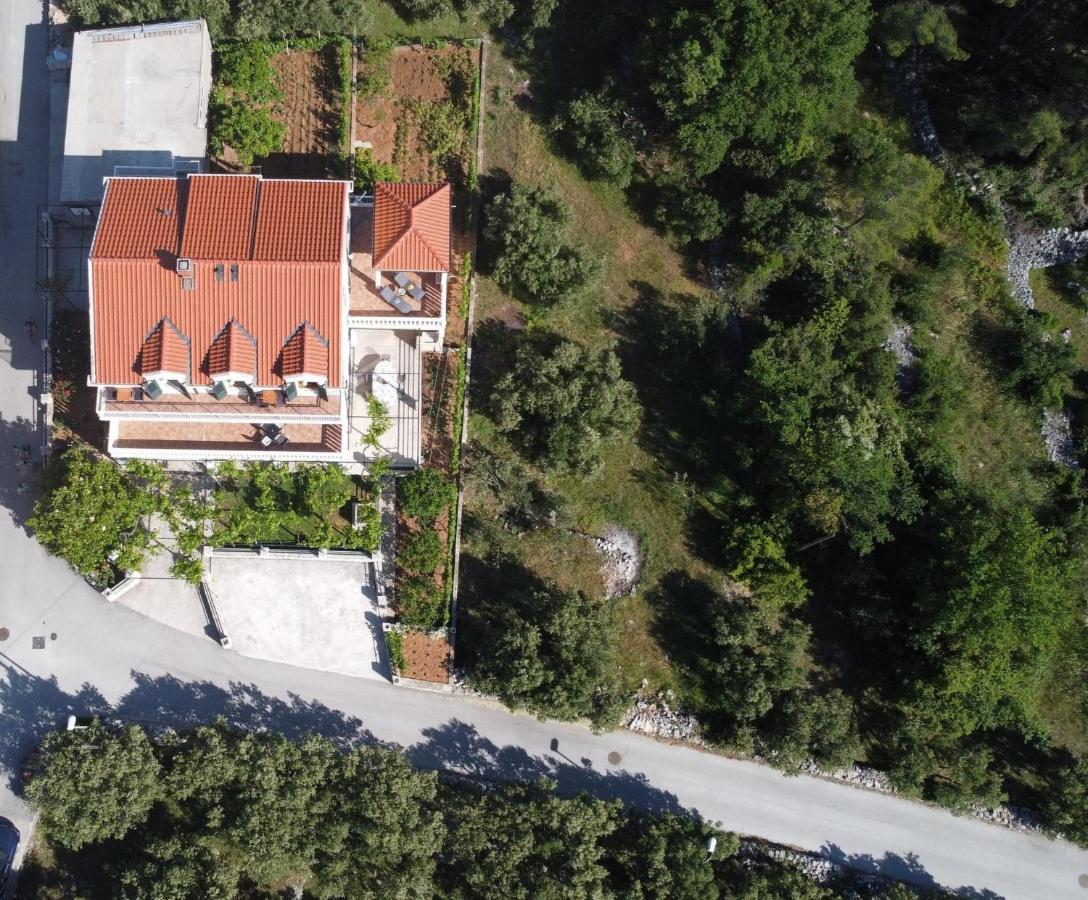 Apartments Kola Banići Esterno foto