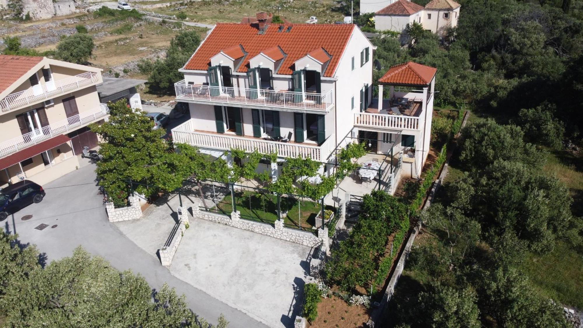 Apartments Kola Banići Esterno foto